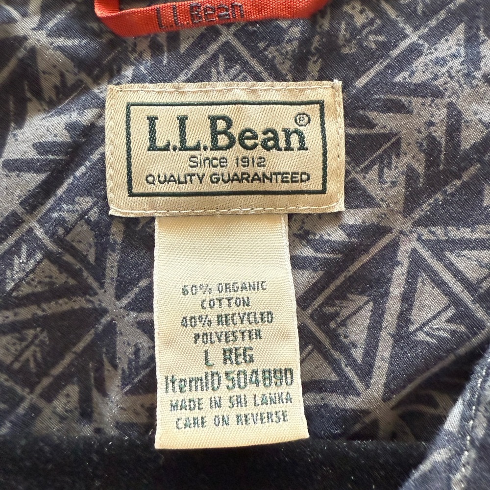 L.L. Bean Men's Blue Patterned Casual Shirt - Picture 2 of 6